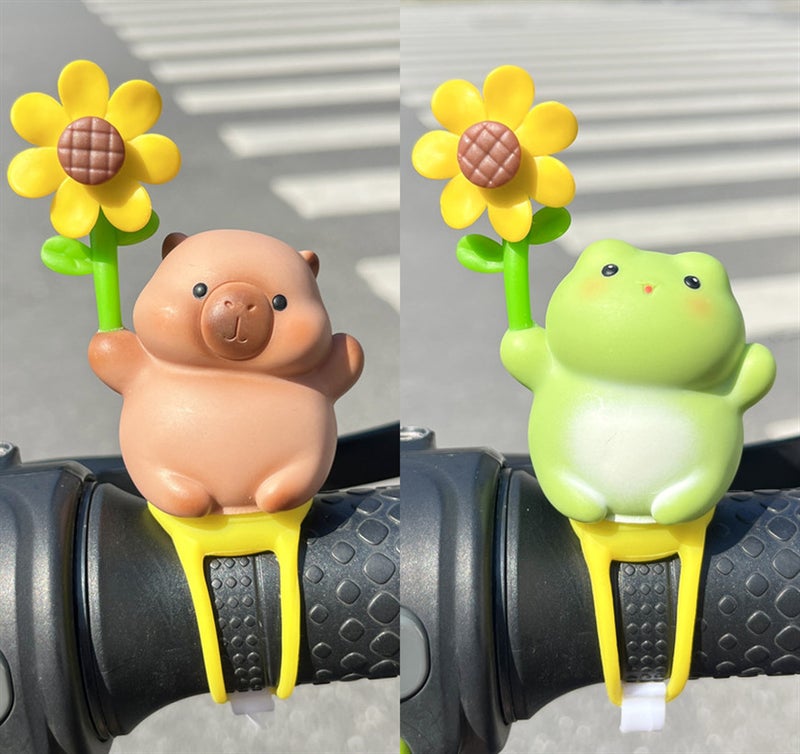 Creative Cartoon Animal Electric Car Ornaments Windmill Park Strap Style Cute Piggy Motorcycle Stroller Decoration - Image 1